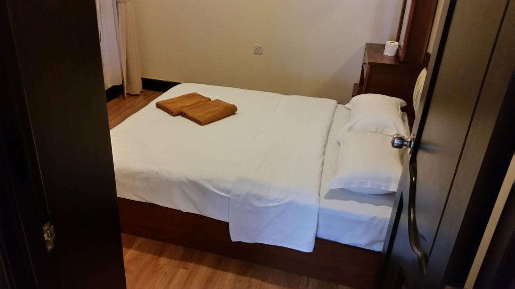 Marina Court-5Bilik 3Tandas 2Tingkat Penthouse 2Parkir Percuma Maksimum 22Org Termsk Kanak2&Marina Court 6Bilik 4Tandas 2RuangTamu 2Dapur 2 Parkir Percuma Maksimum 14Org Termsk Kanak2 Kota Kinabalu Bilik gambar
