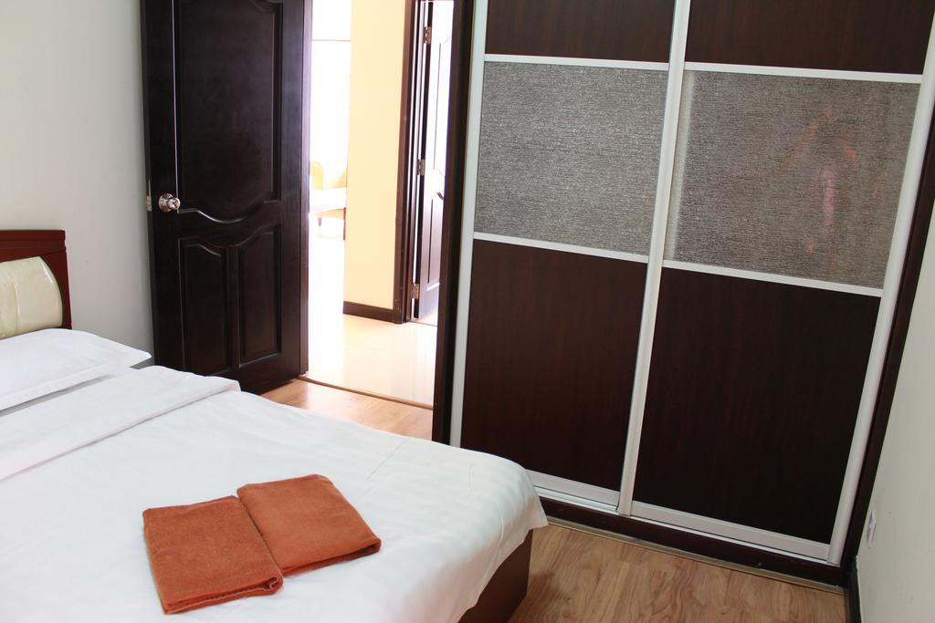 Marina Court-5Bilik 3Tandas 2Tingkat Penthouse 2Parkir Percuma Maksimum 22Org Termsk Kanak2&Marina Court 6Bilik 4Tandas 2RuangTamu 2Dapur 2 Parkir Percuma Maksimum 14Org Termsk Kanak2 Kota Kinabalu Bilik gambar